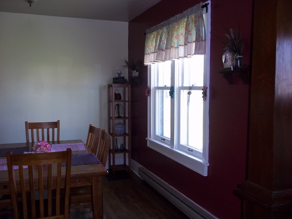 100_0483 Dining room. Newly refinished wood floors. Wheatland, ND