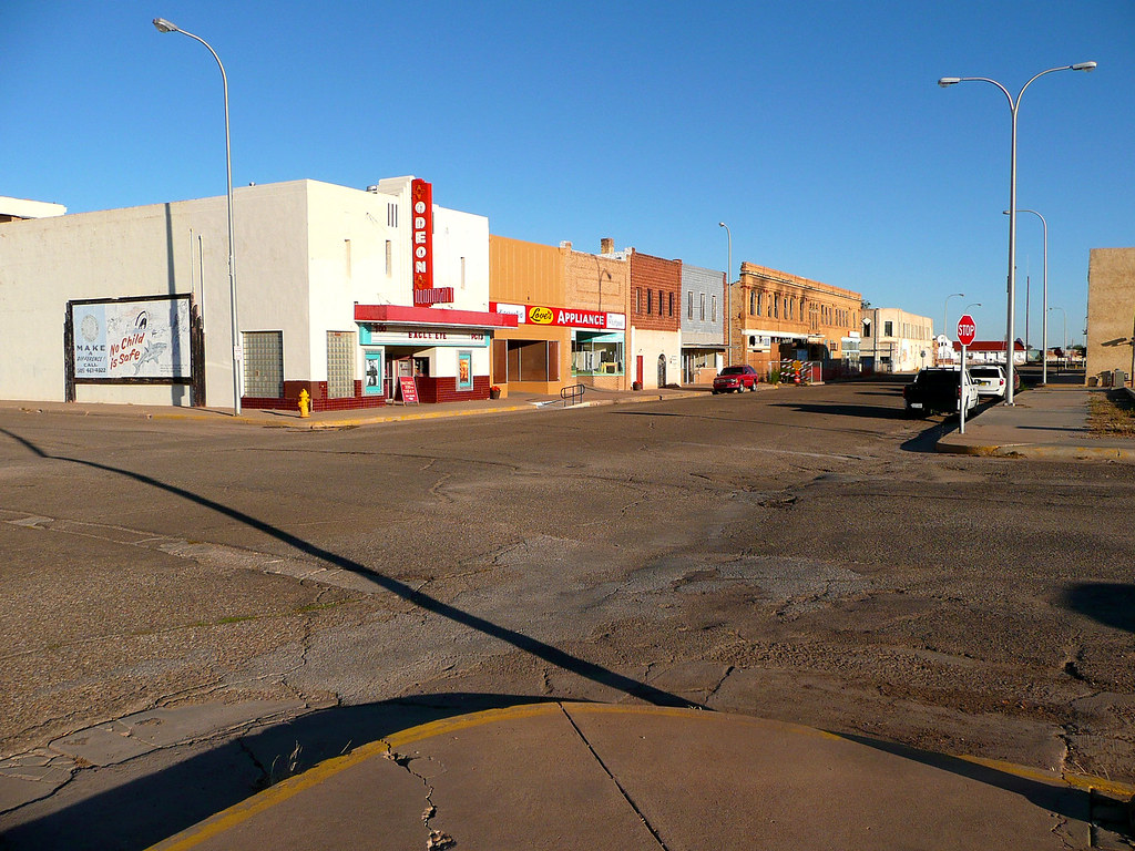 Downtown Tucumcari Rush hour in downtown Tucumcari, New Me