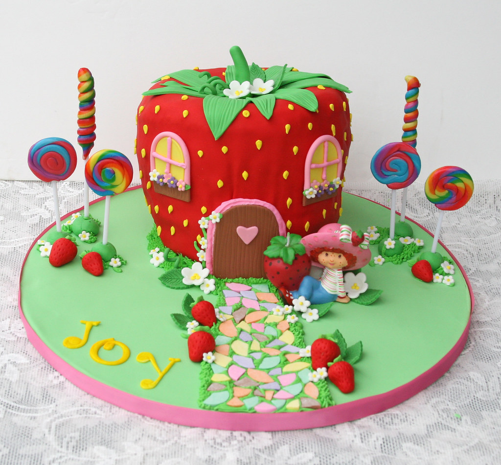Strawberry Shortcake's House Here is the fun cake I've bee… Flickr