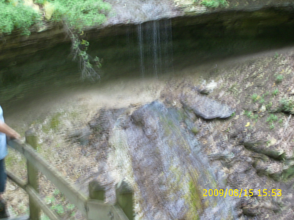083 Bridal Veil Falls at Pike's Peak Park in Iowa JohnandBonnie1987