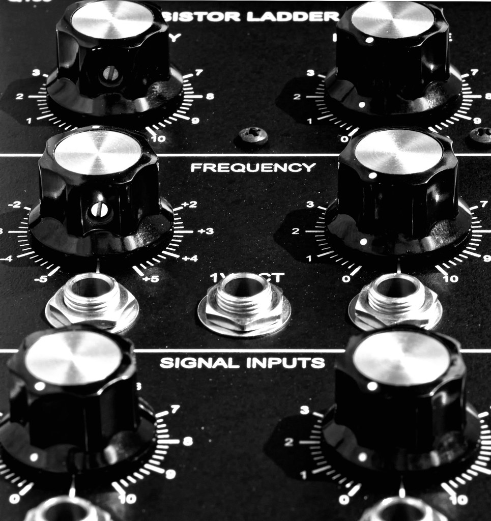 Synthesizer Filter Module B&W a photo on Flickriver