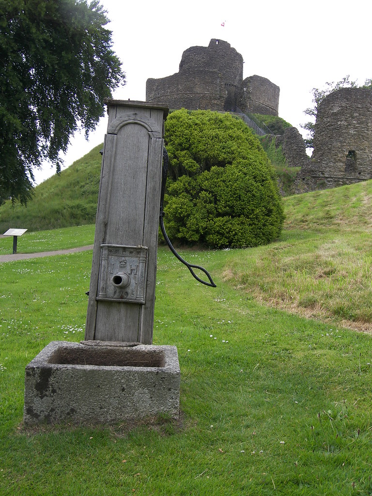 The Water Pump [1] In the grounds of Launceston Castle, Co… ttelyob