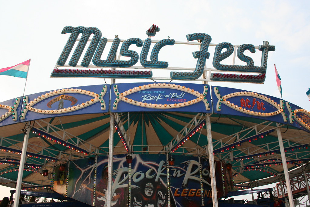 DuPage County Fair 2009 > Music Fest Ride The handpainted… Flickr