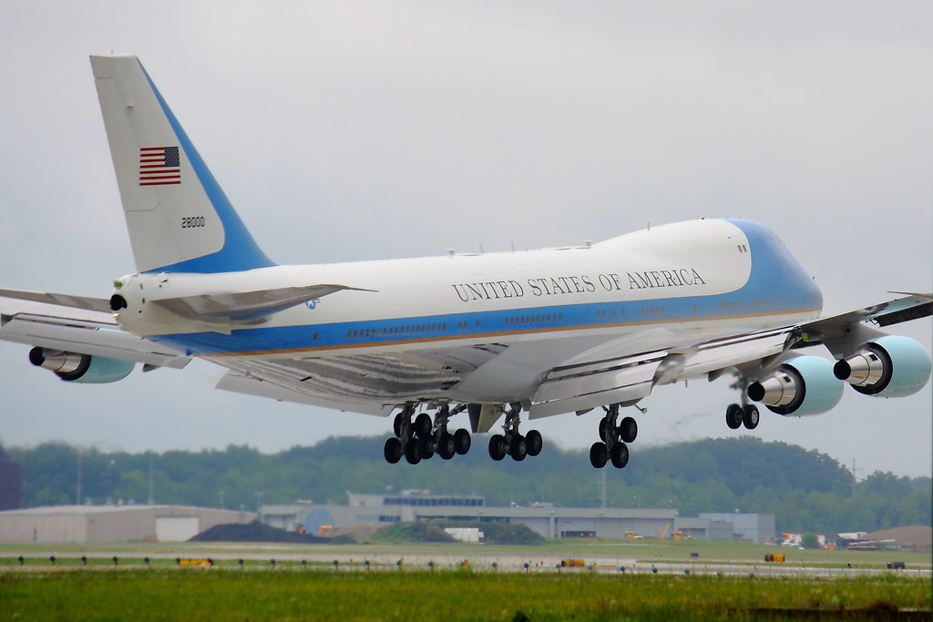 'Air Force One' Arriving in Cleveland! SAM 28000 as 'Air… Flickr
