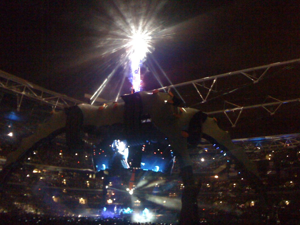 U2 360° Tour 2009 360 Degree tour Wembley Stadium, 15 Au… Keith