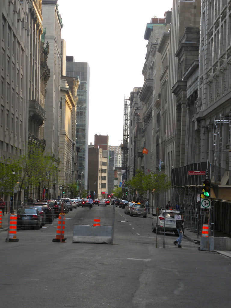 Montréal, QC (Vieux Montréal) Rue SaintJacques from Place… Flickr