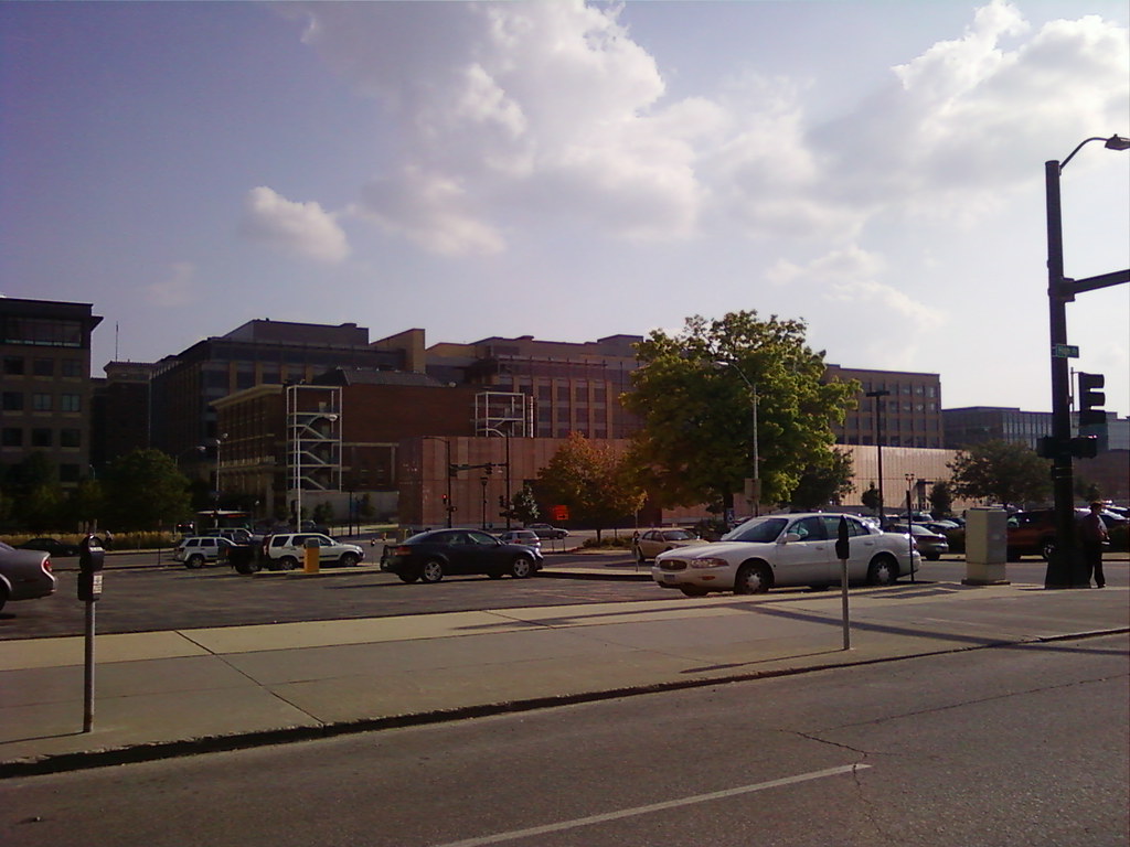 Des Moines, Iowa Downtown Here shows part of the Des Moi… Flickr