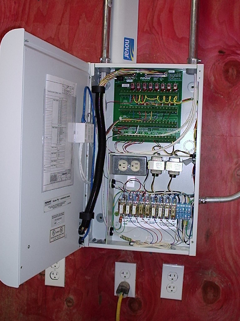 Novar EMS Panel Spls 1564 This EMS unit controls the light… Flickr