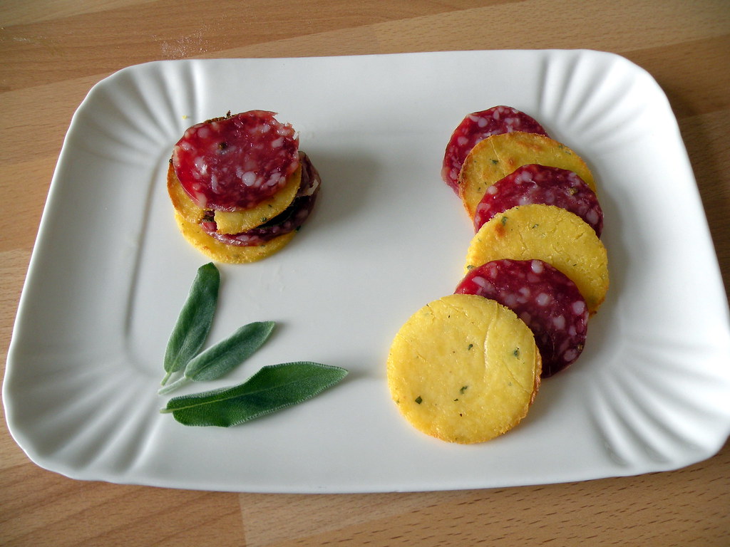 Crostini di polenta con salame Funghi, polenta e castagne Flickr