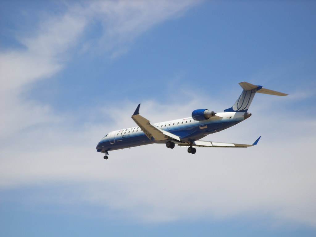SKW5889 Canadair Regional Jet CRJ700 (twinjet) (CRJ7/L) Flickr