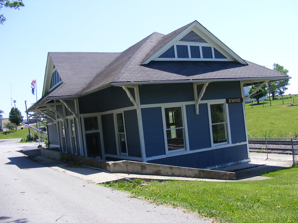 Ewing, Ky train depot Flickr