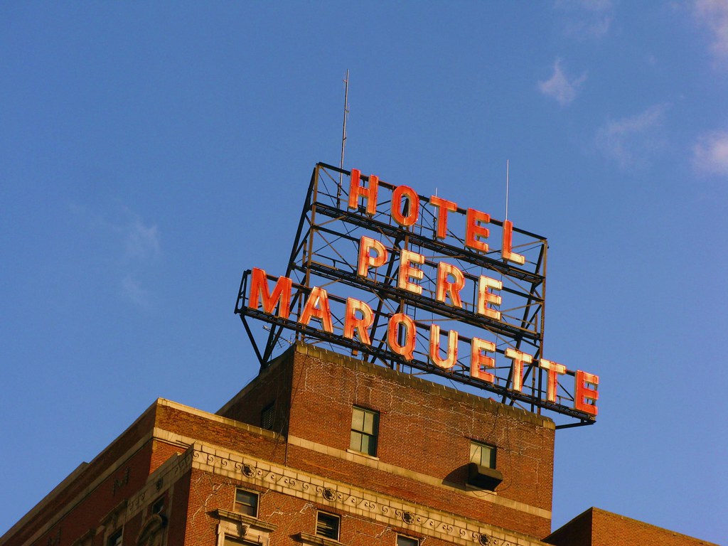 The Hotel Pere Marquette by DAY The Hotel Pere Marquette i… Flickr