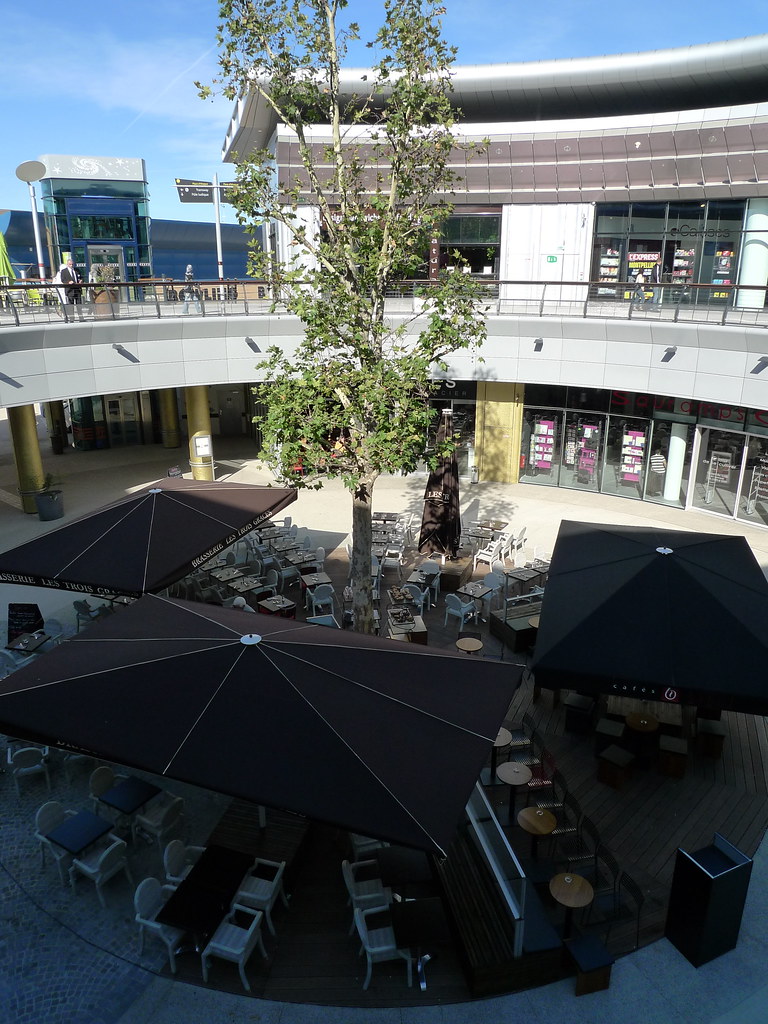 centre commercial Odysseum (MONTPELLIER,FR34) jeanlouis Zimmermann