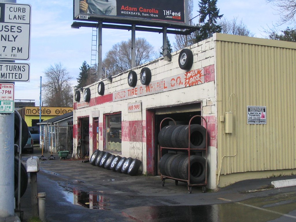 Lake City 004 This tire shop looks like it's out of busine… Flickr