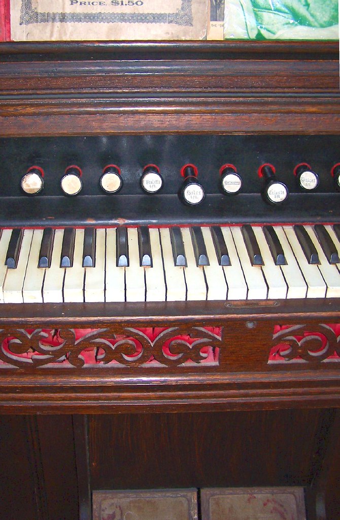 How to play pump organ aslidea