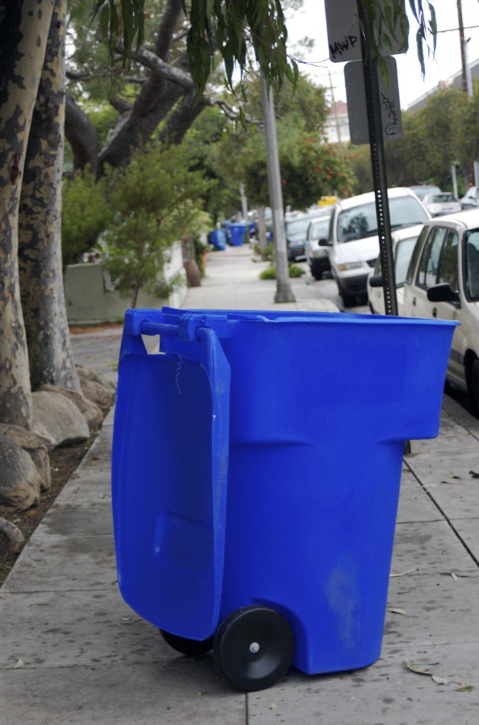 electric recycling bin a photo on Flickriver