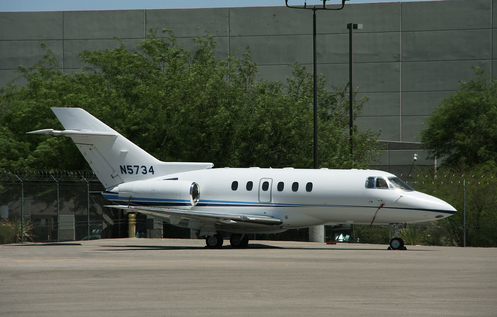 N5734 Hawker 800XP (258304) 816 Charter LLC (2aa) Barry Ambrose Flickr