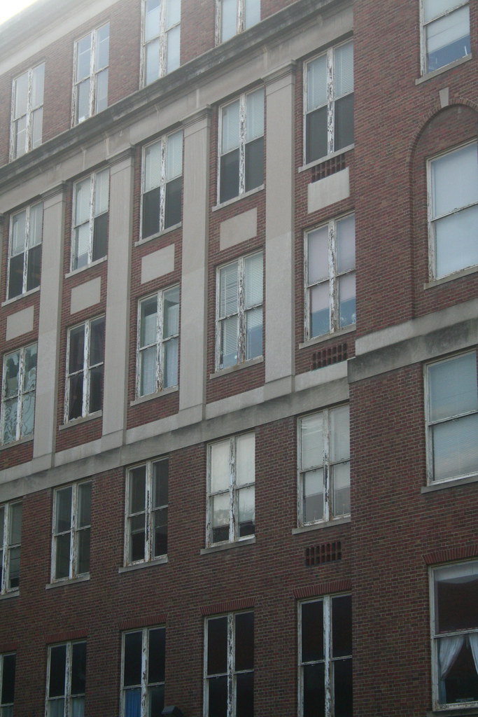 Dyer Hall Dyer Hall still has older windows, looking a lit… Flickr