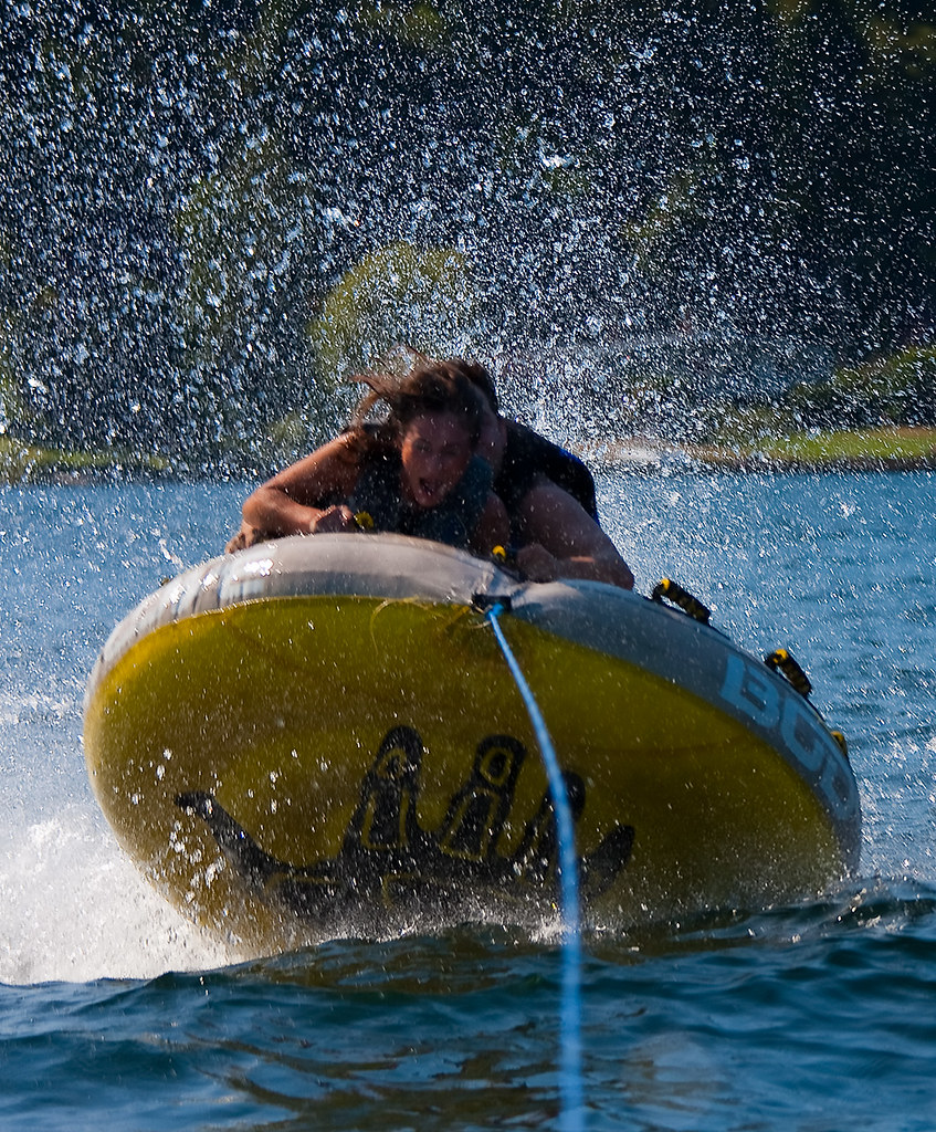 tubing_3 Tubing on Lake Washington Crispimagery Flickr