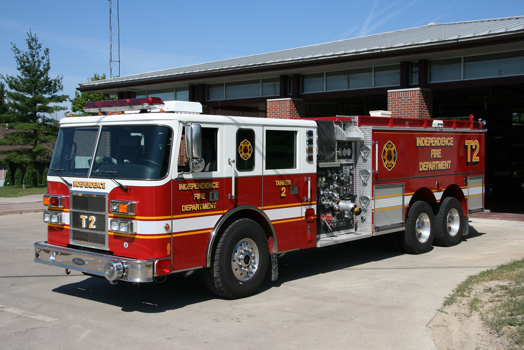 Independence Fire Department Tanker Pierce tanker T2 of th… Flickr