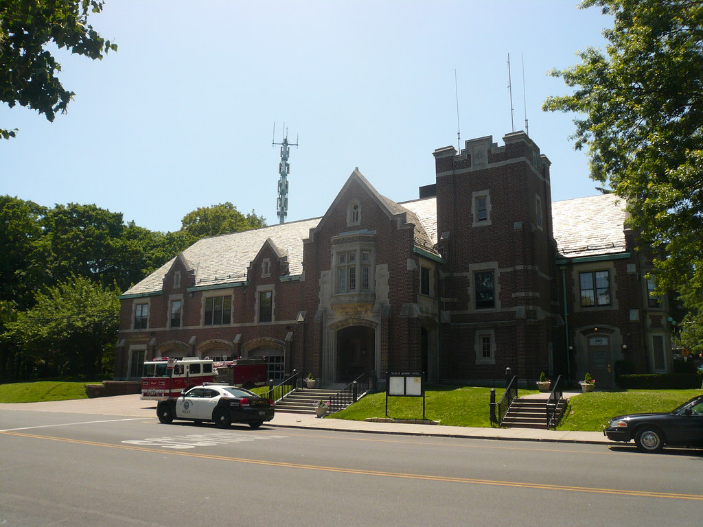 Larchmont Village Hall And Police Department and Fire Depa… Flickr
