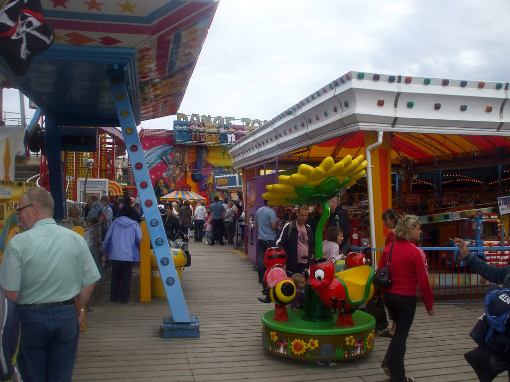 The Fairground A wide shot of the fairground... and on tha… Flickr