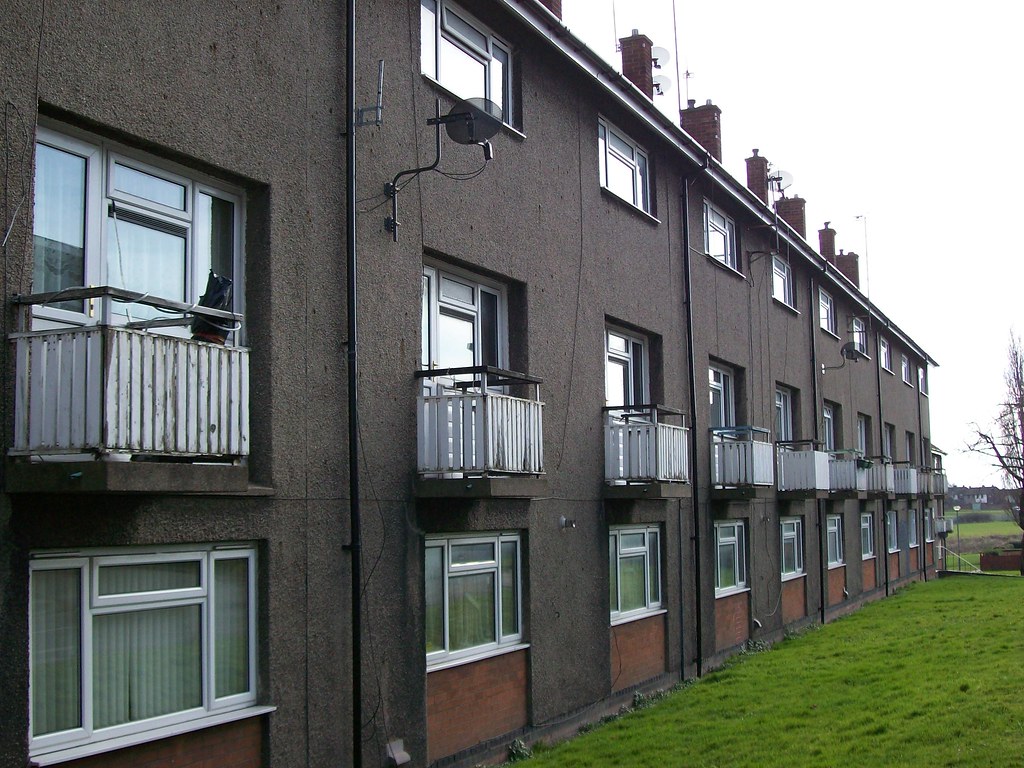 Roseberry Avenue, Bell Green A block of flats owned and ma… Flickr