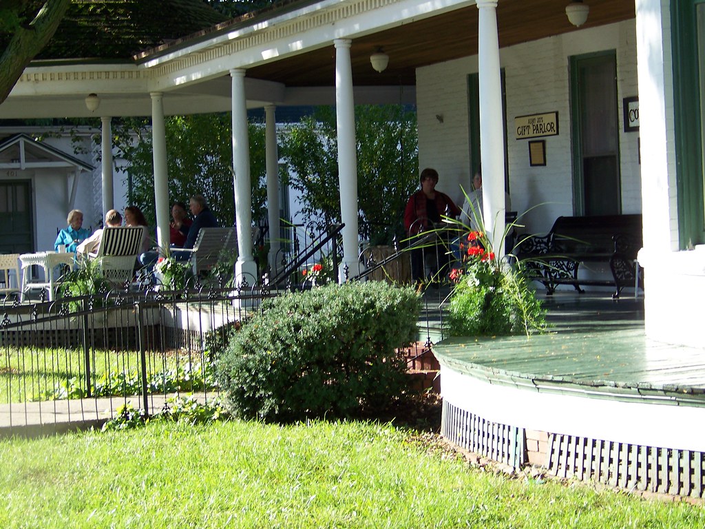 The Cottage House in Council Grove, KS Wrap around front p… Flickr