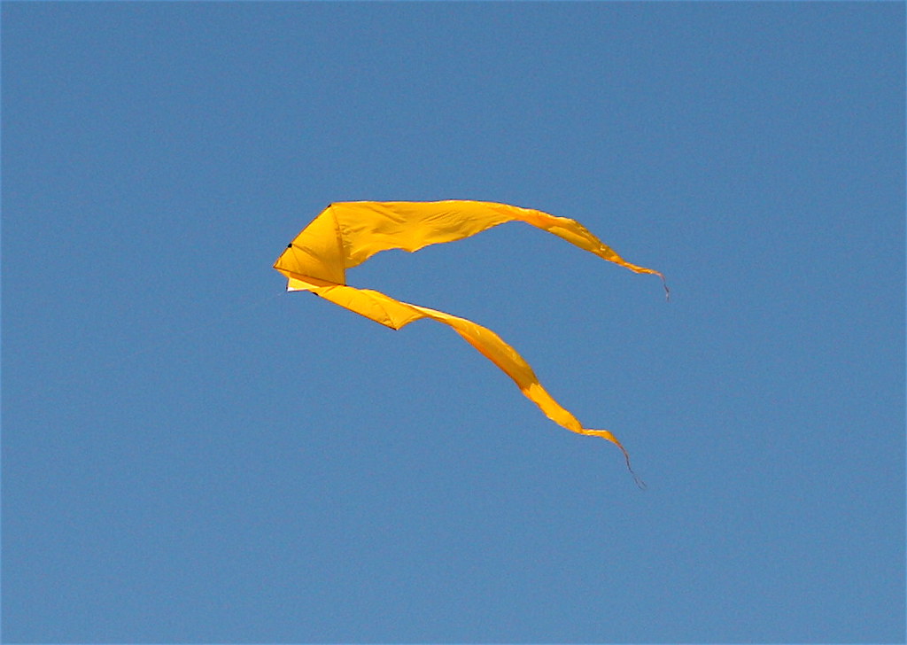 Yellow Kite 2009 Kites Over Lake Michigan, Two Rivers, Wis… Flickr