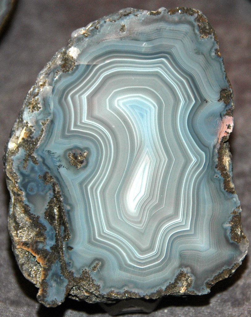 Agatefilled geode (Las Choyas Geode Deposit, nearlatest … Flickr