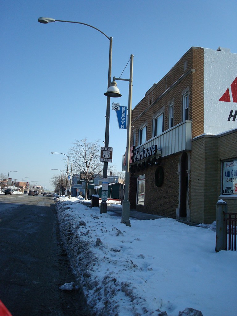 Route 66 Marker, Berwyn, IL The town of Berwyn, Illinois h… Flickr