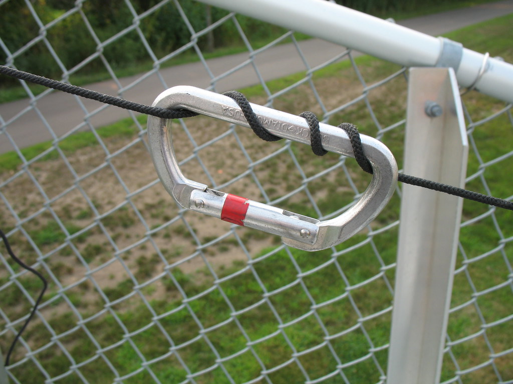 improvised hammock line shortener As I was getting settled… Flickr