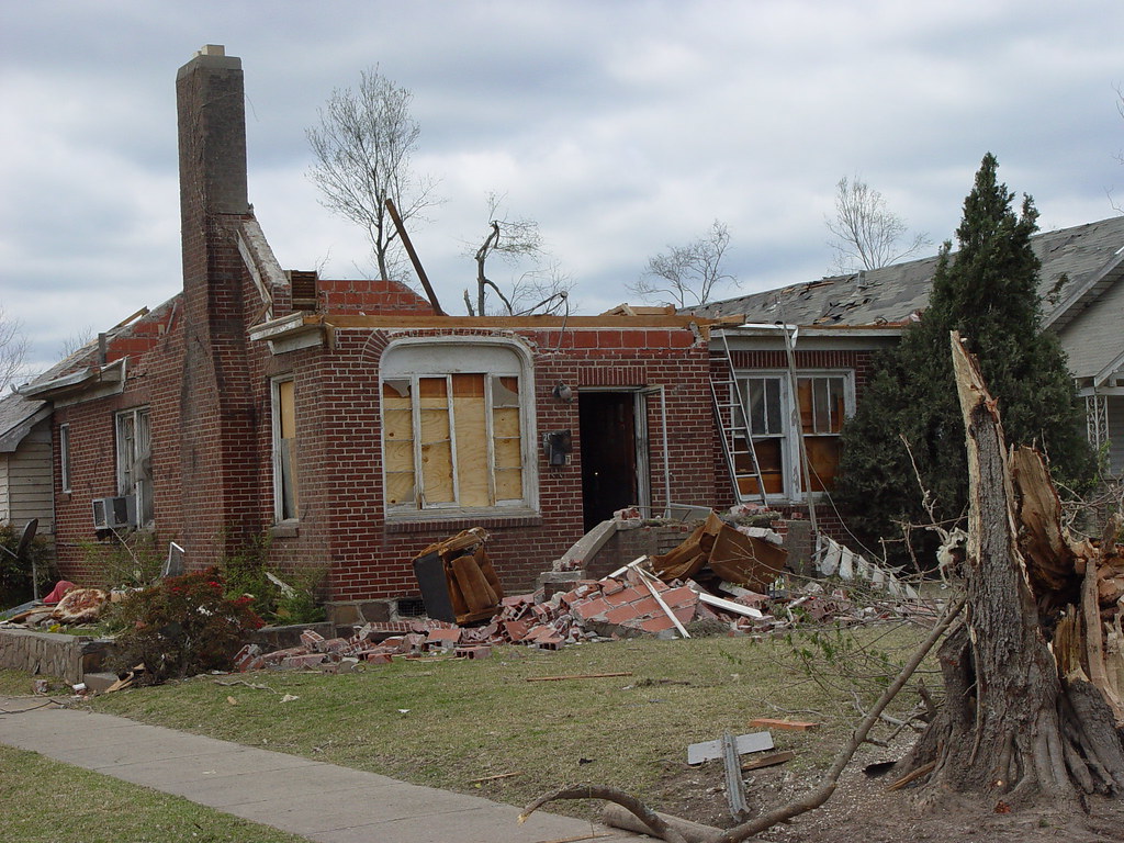 DSC05545 Tornado damage in Mena, Arkansas from a storm tha… Flickr
