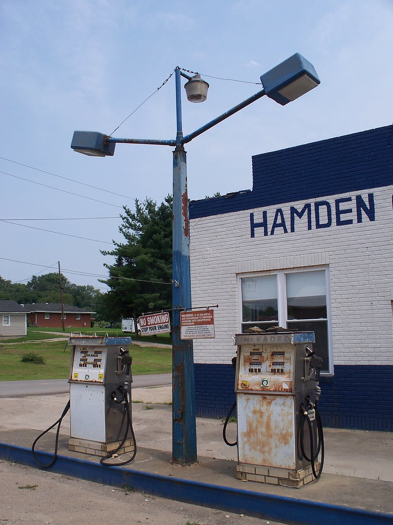 OH Hamden Gas Pumps A pair of old gas pumps and light fi… Flickr