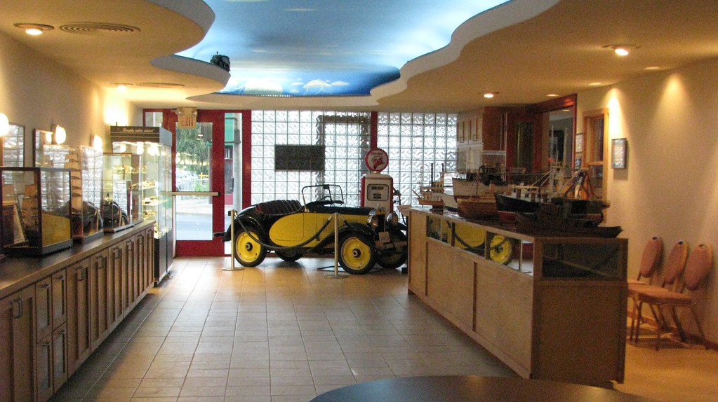 Scale Model displays 2 a photo on Flickriver