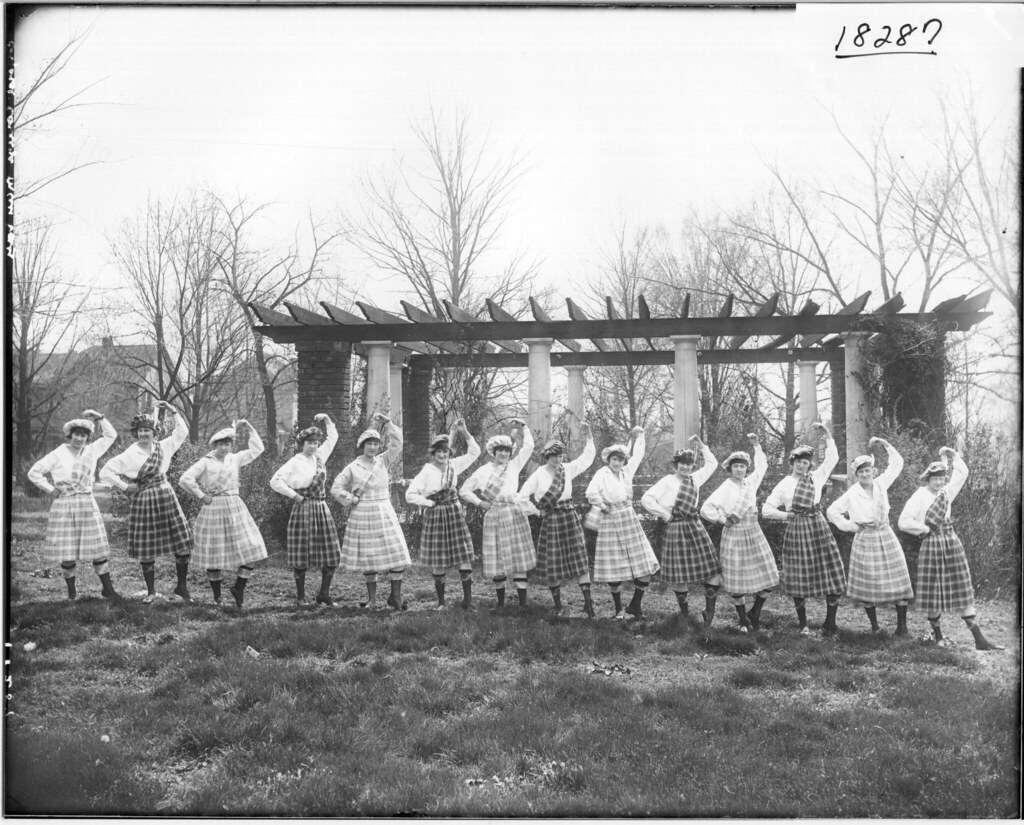 Participants at Oxford College May Day celebration 1919 Flickr