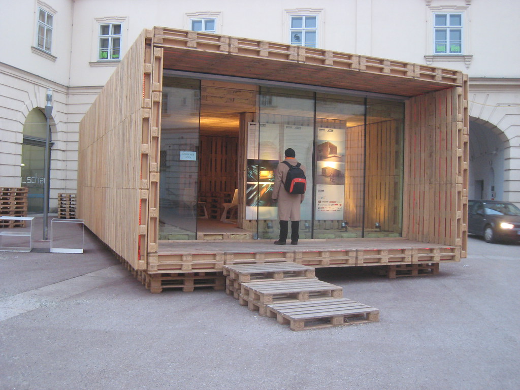 MQ Pallet House A house made entirely from shipping pallet