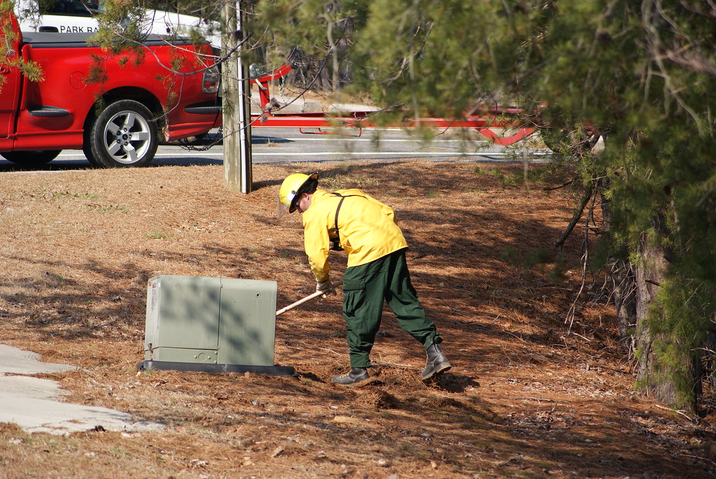 Carters Lake Rangers working on the controlled burn around… Flickr