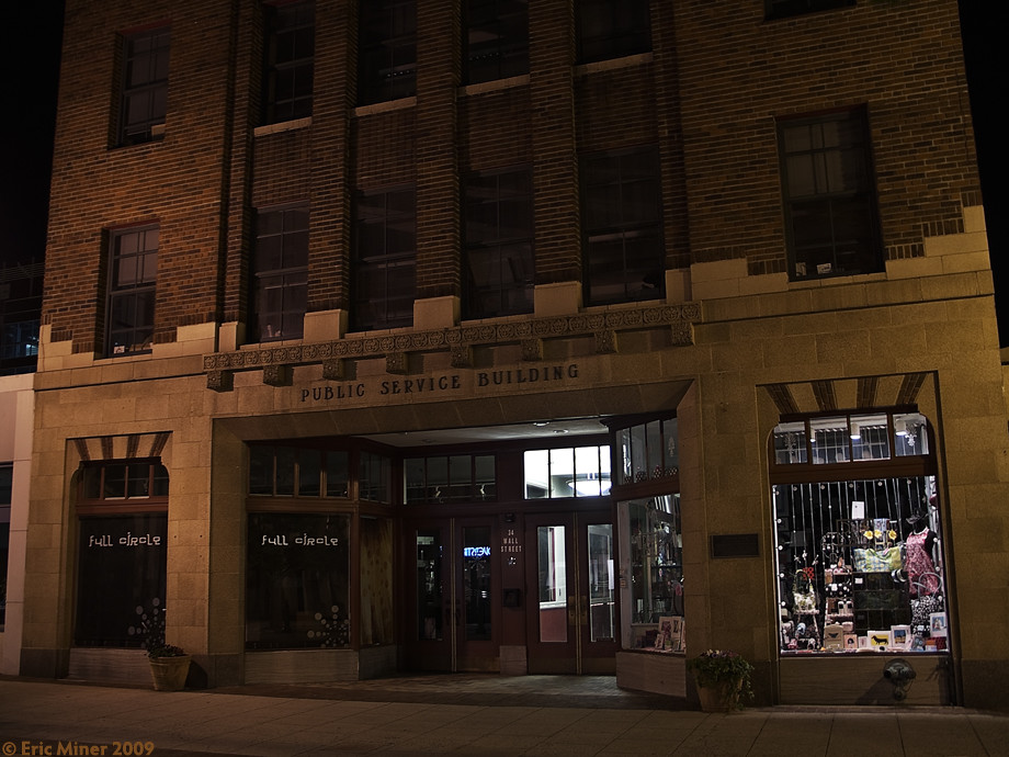 34 Wall Street, Asheville NC at Night 9 exp +/ 2EV merged… Flickr