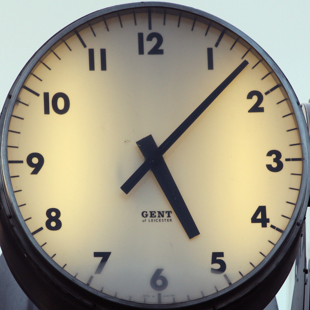 clock Newcastle upon Tyne, Tyne and Wear, England, UK Leo Reynolds