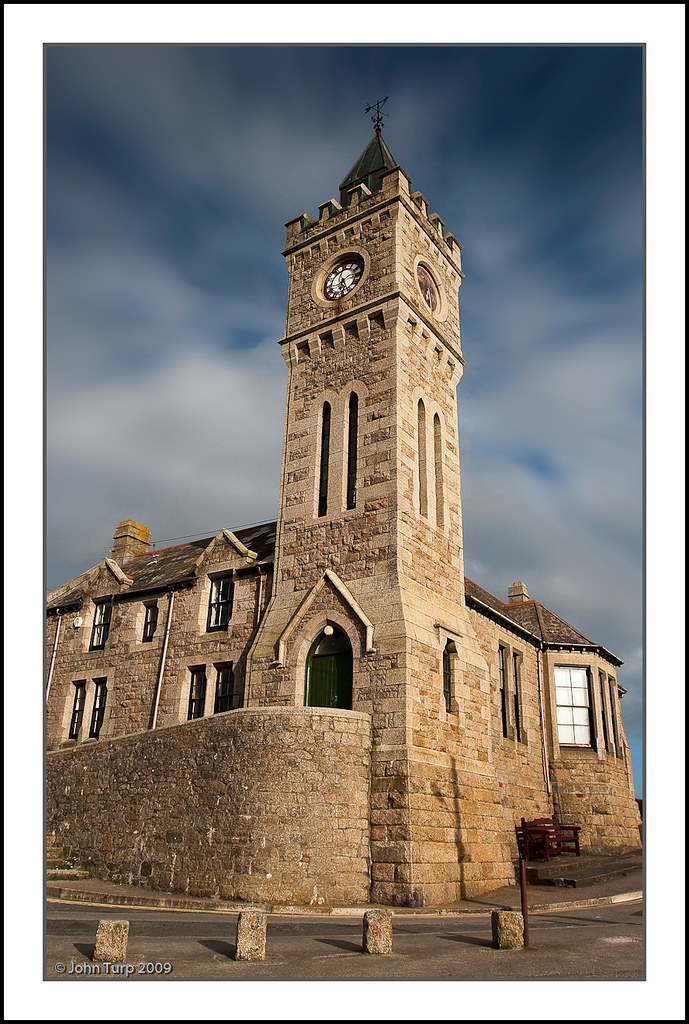Porthleven Church The seafront church at Porthleven in Cor… Flickr