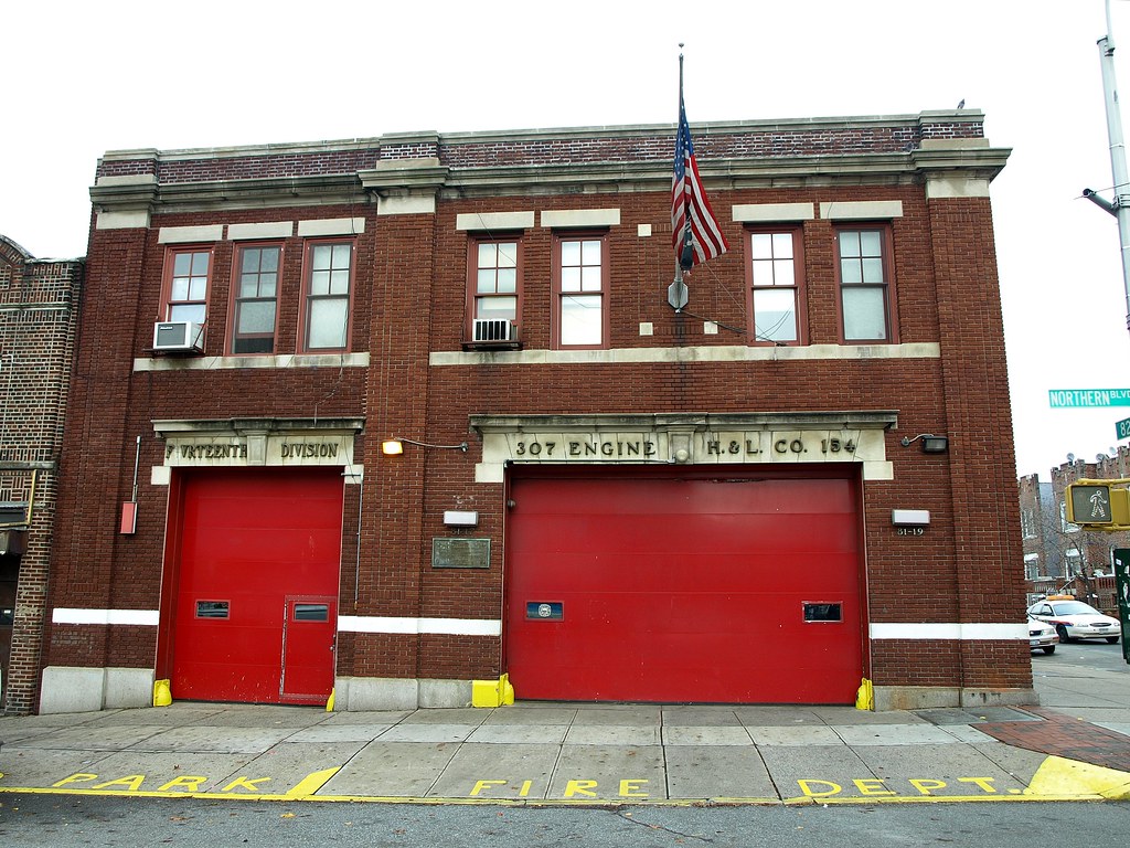 E307 FDNY Firehouse Engine 307, Ladder 154 & Division 14, … | Flickr