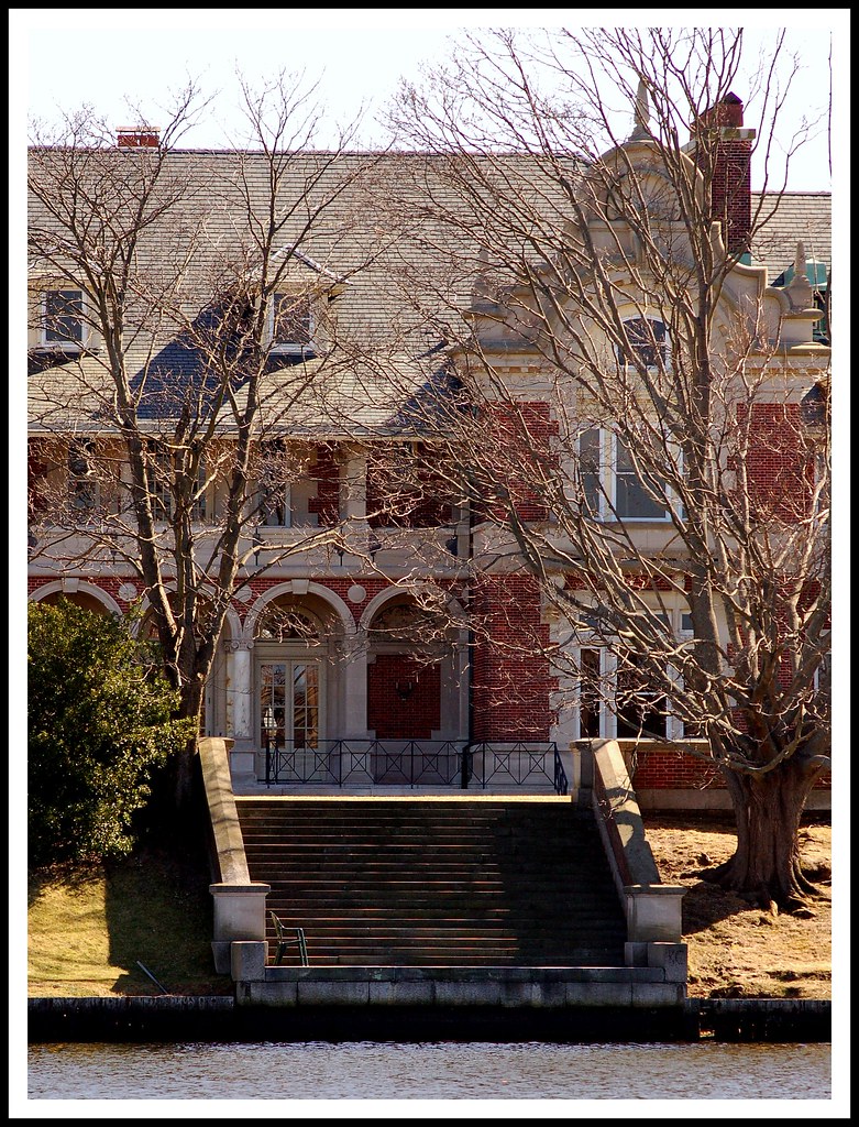 Flickriver Photoset 'Dowling College, Oakdale, NY' by Ed Dertinger
