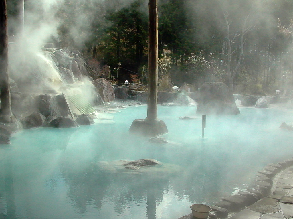 Yufuin Onsen Hot Springs Outdoor hot springs in Yufuin, Ky… Flickr