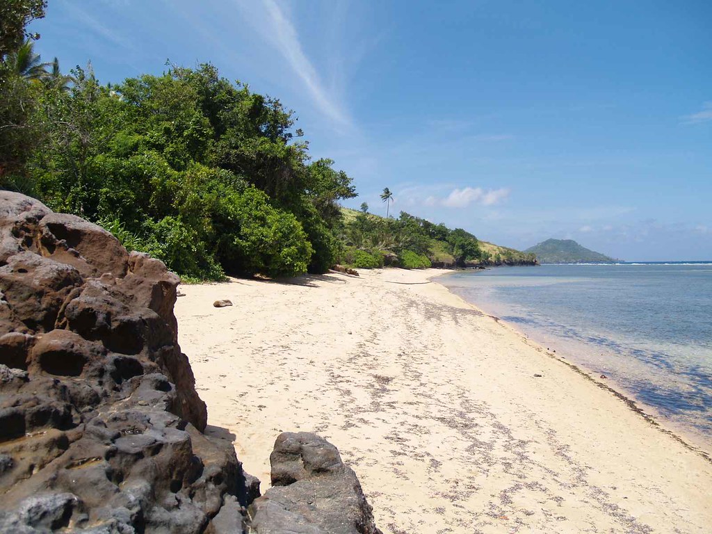 Pasir Pantai Tangganga Salah satu objek wisata pantai