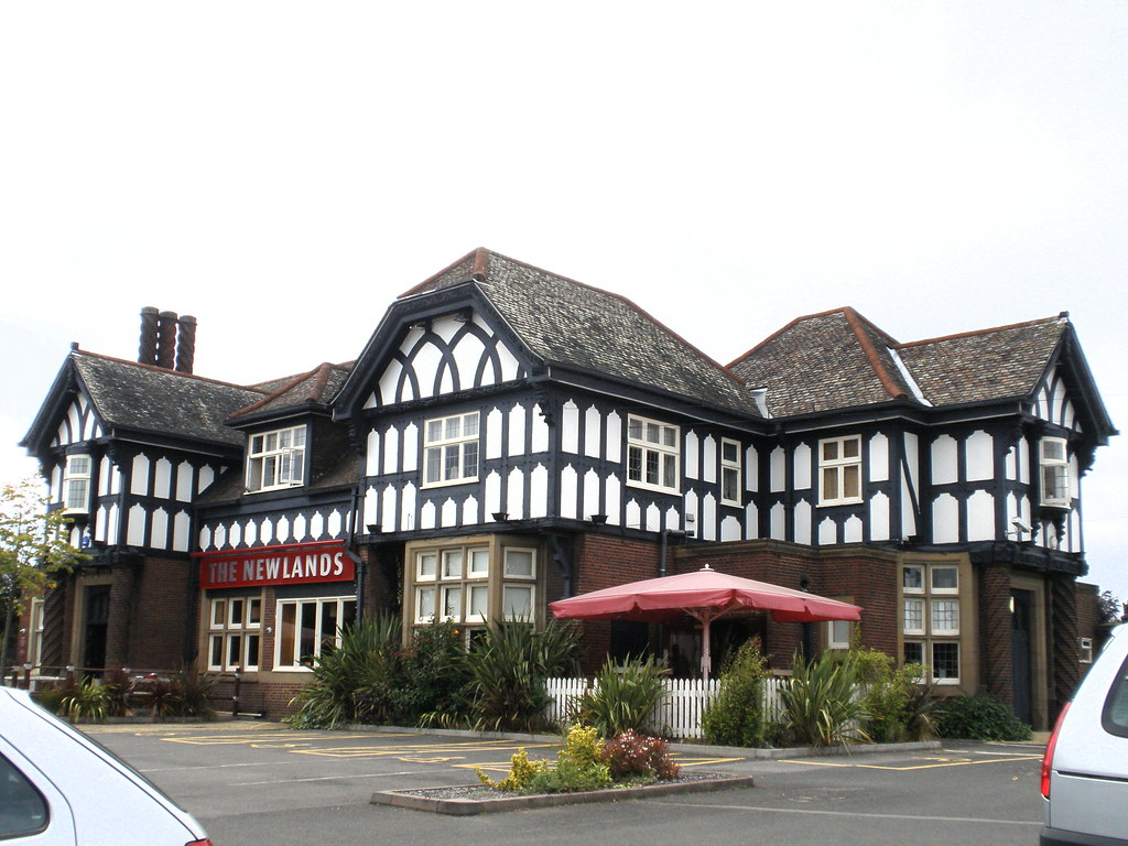 348, Tile Hill Lane. Coventry. "The Newlands" Public House… Flickr