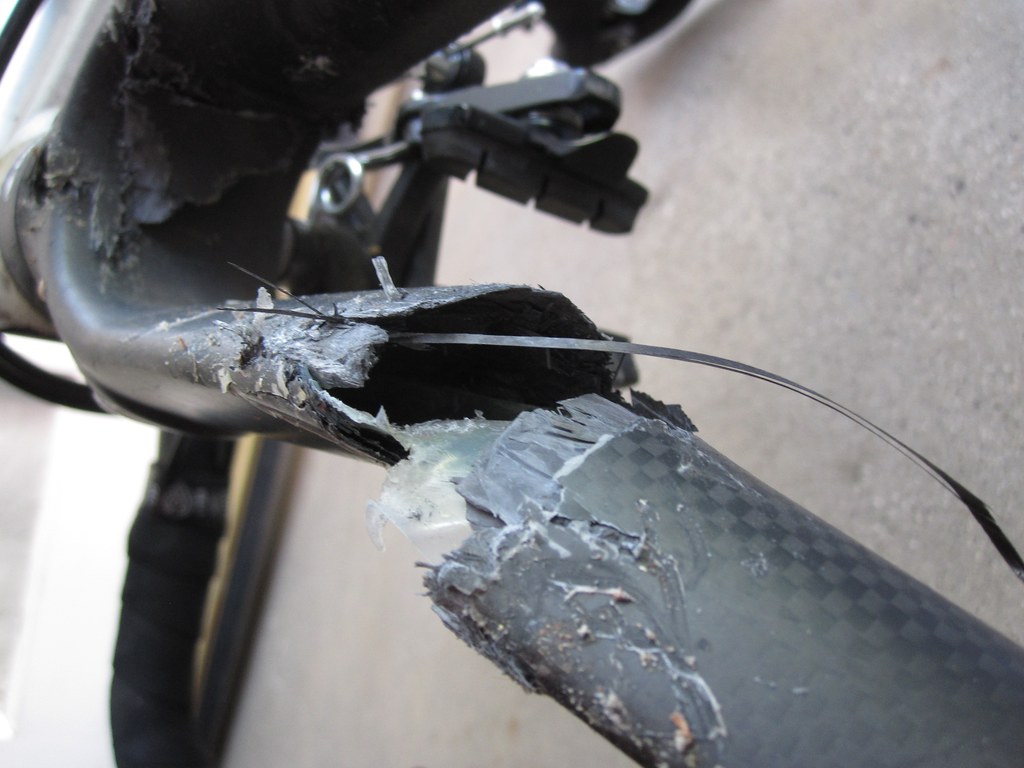 BROKEN CARBON FIBER FORKS CINELLI ALAINTE Left fork tube a… Flickr