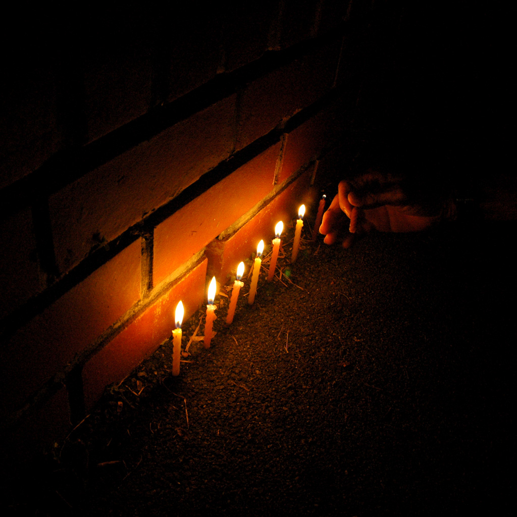 Light.Warmth Taken during 2008's MidAutumn Festival. D70s… Flickr