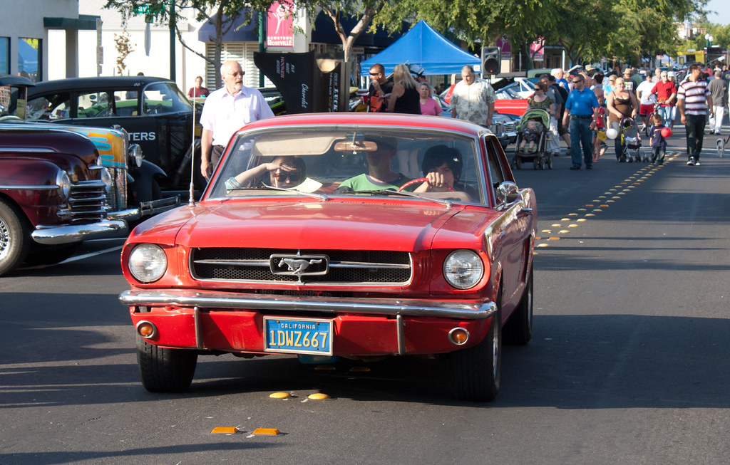 Roseville Tues Nights Car Show '65 Mustang 200ci inline 6.… Flickr