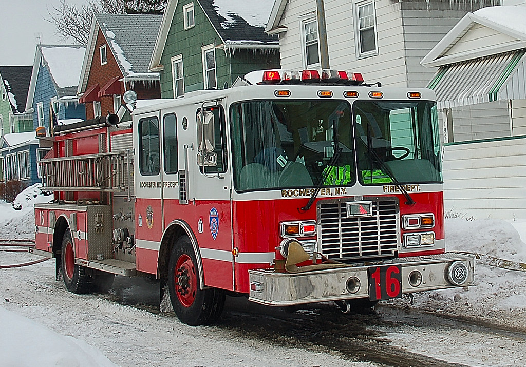 DSC_0003 Rochester, NY fire department Engine 16 at a hous… Flickr